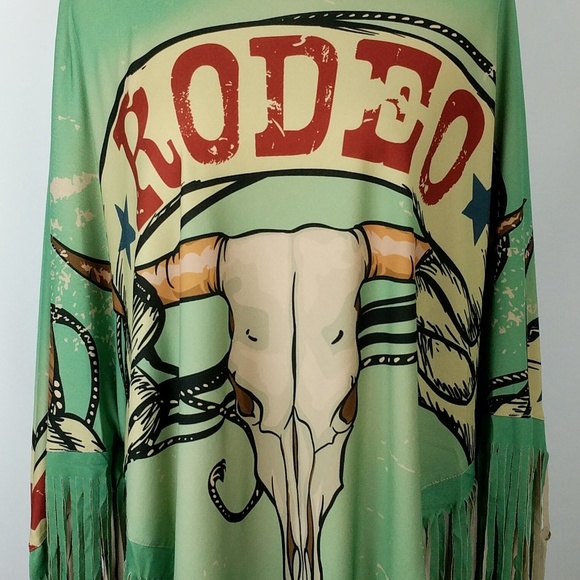 💥LAST ONE! Montana West Fringed Rodeo Poncho - Picture 2 of 3